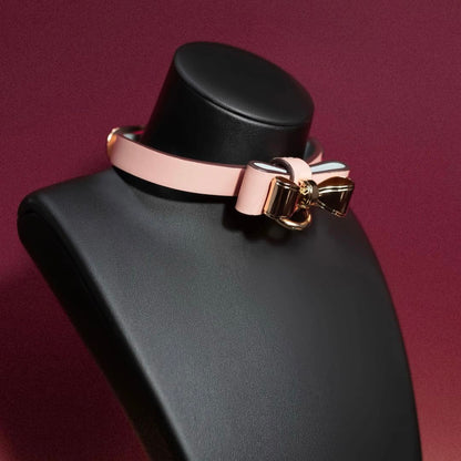 Pastel Pink Bow Collar & Chain Leash Set – Adjustable PU Leather Choker with Gold Hardware & Bell Charm, Kawaii Lolita E-Girl Cosplay